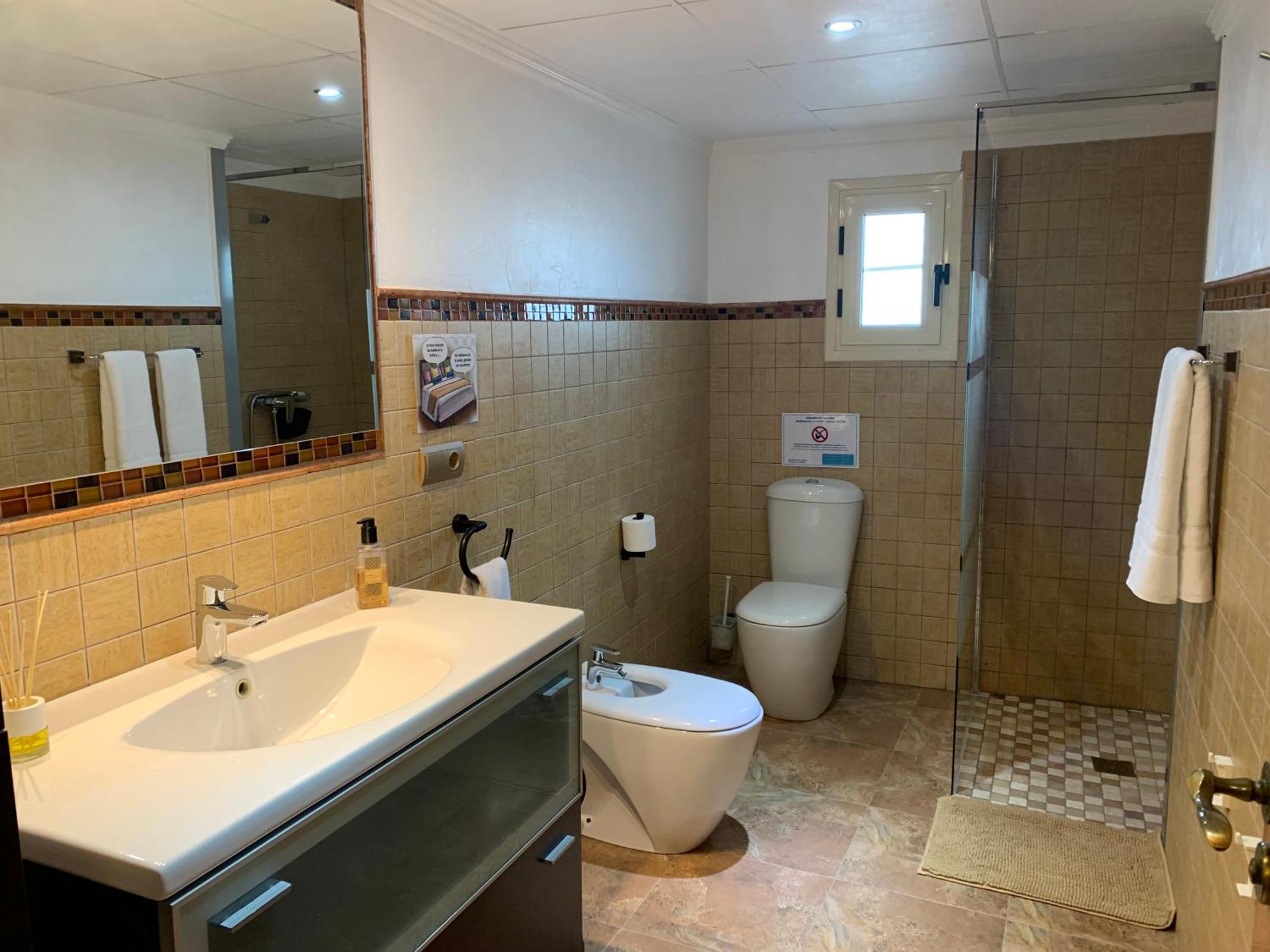 Casa Enric , Con Zona Infantil, Piscina Y Parking Privado Konuk evi Deltebre Dış mekan fotoğraf